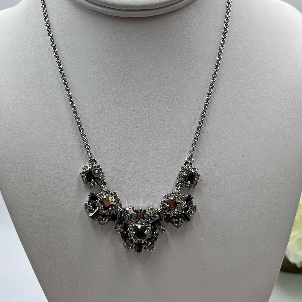 Kate spade Atomic Floral necklace‎ 18" with extender black silver mirror finish